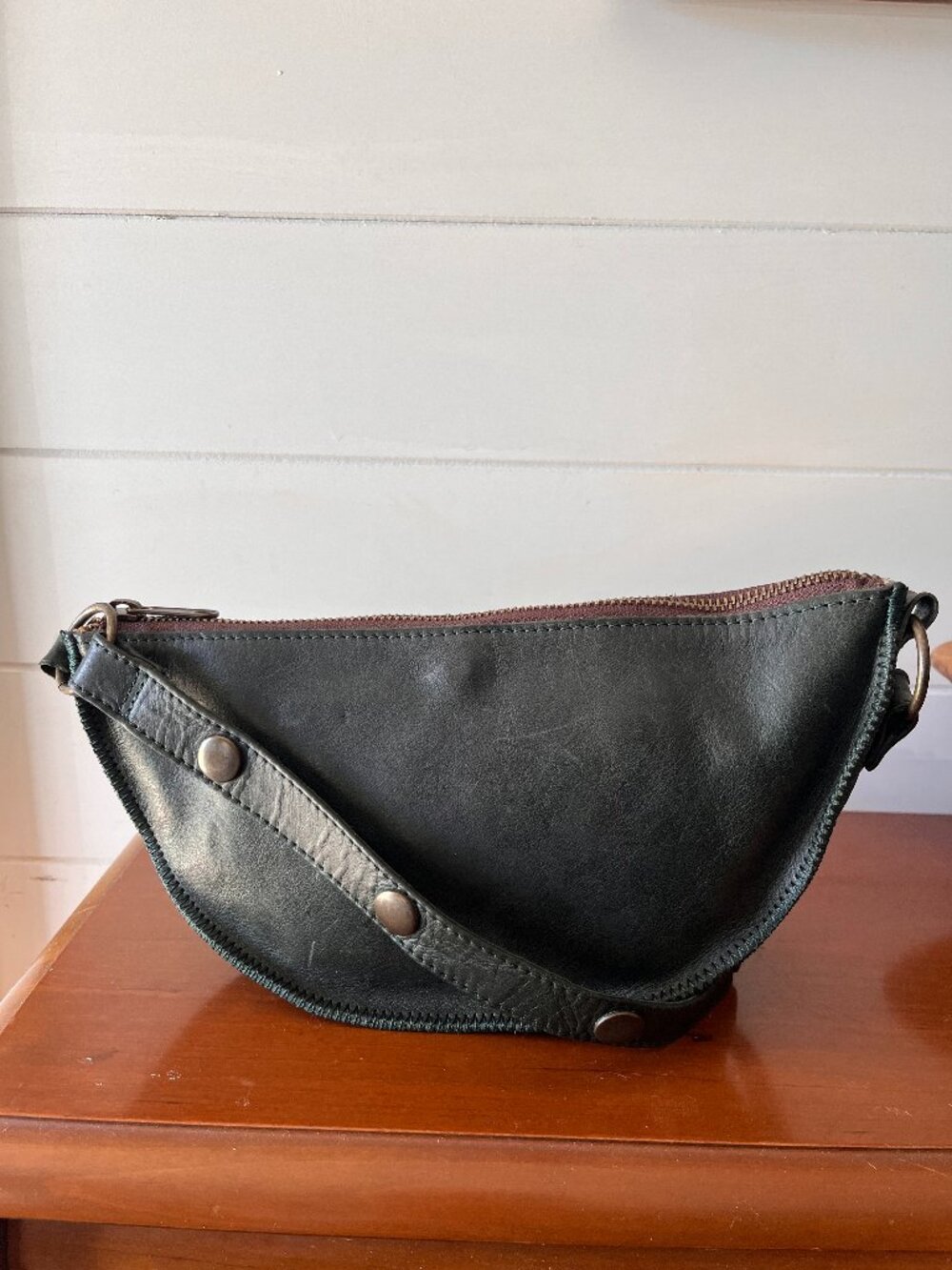 Lyons Leather Co. Original Bee Size Pouch in Forest
